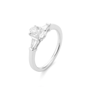 Facet D.Light Trapez Ring in 750/18 Karat Weissgold
